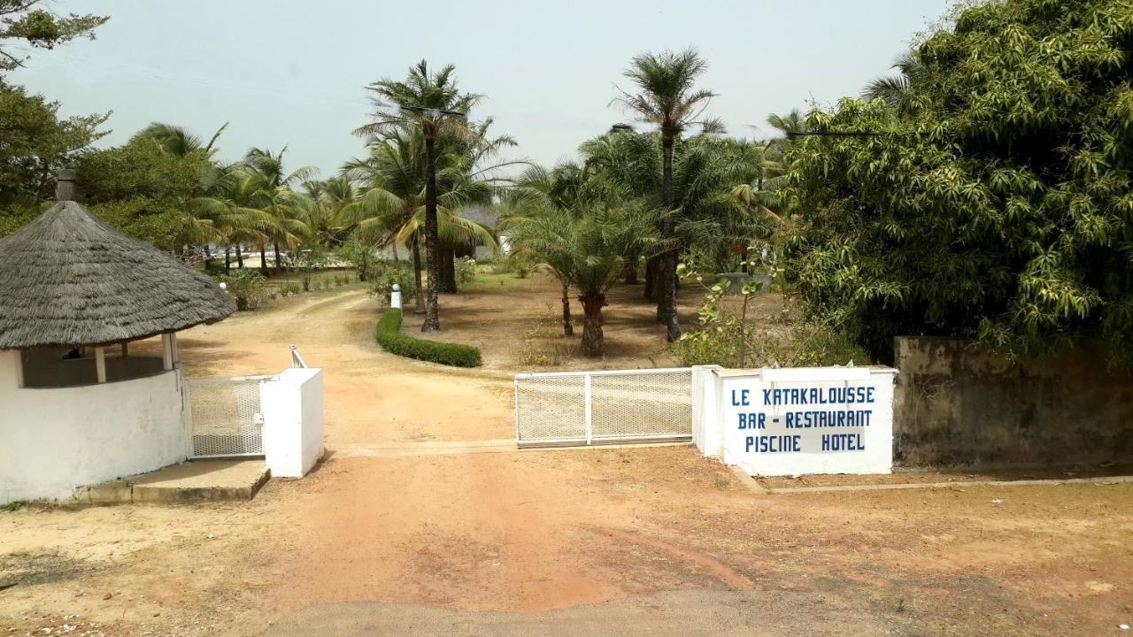 Hôtel Katakalousse Yembakana Exterior foto