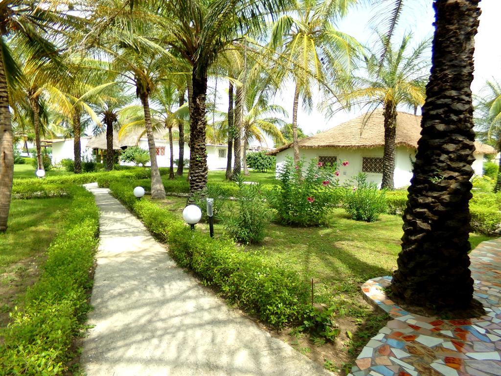 Hôtel Katakalousse Yembakana Exterior foto